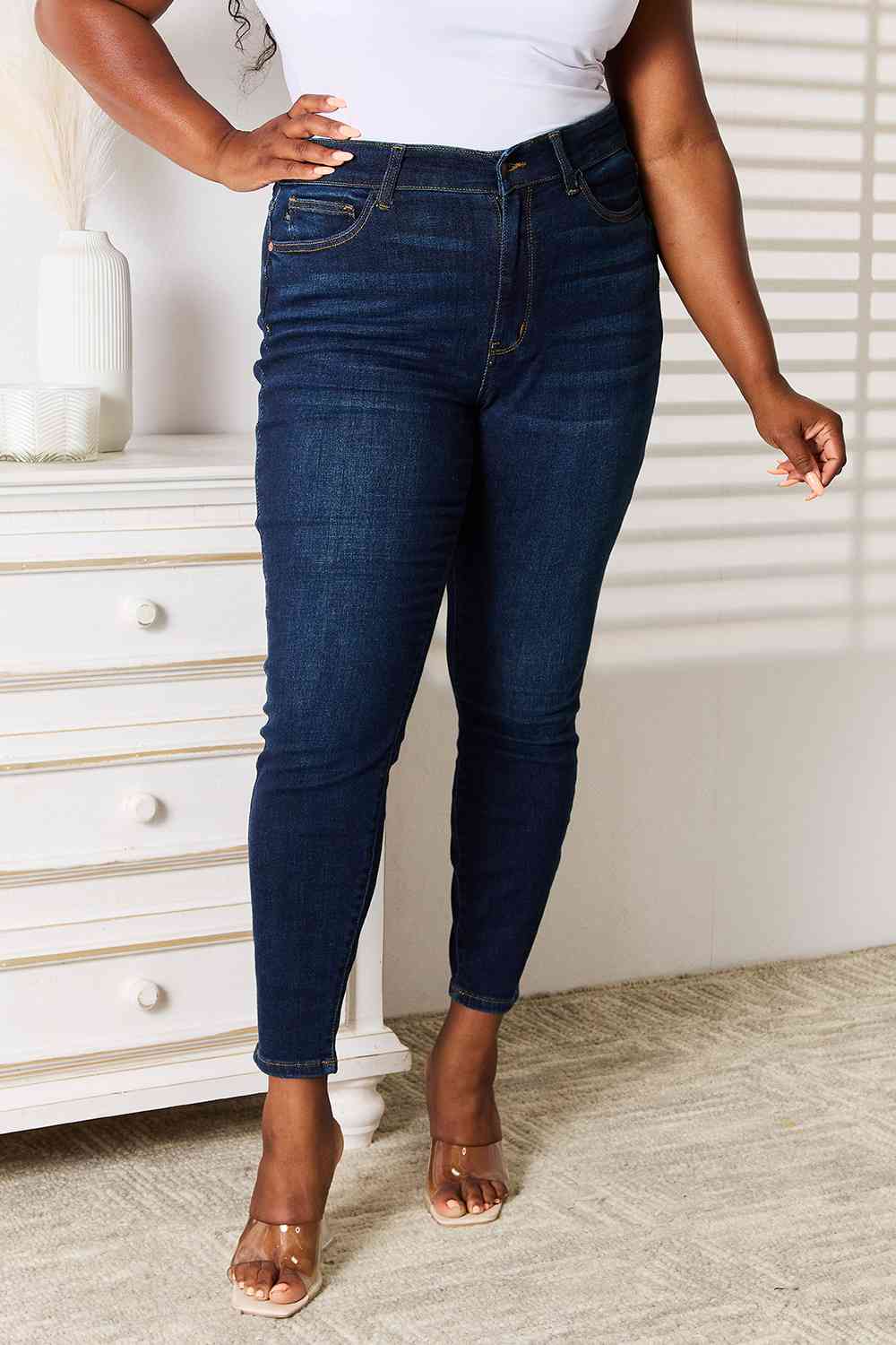 Plus Size, Judy Blue, High-Rise Handsand Skinny Jeans Style 82553