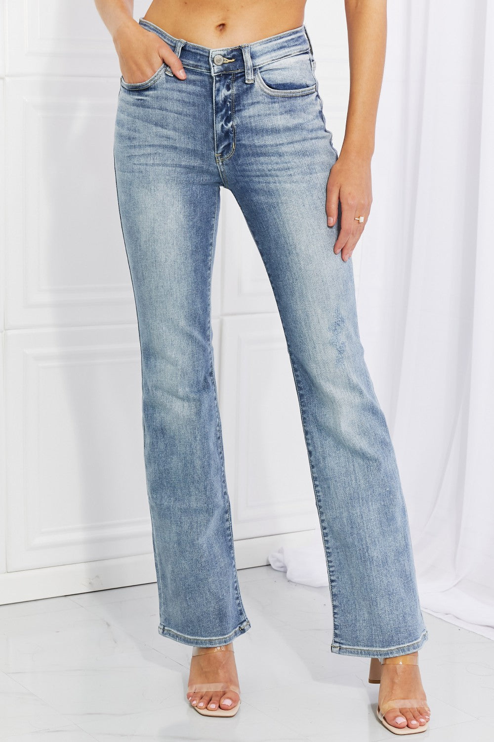 Judy Blue, Mid-Rise Bootcut Jeans Style 82337