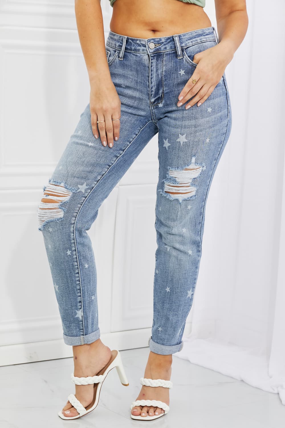 Judy Blue Mid Rise Star Crossed Destroyed Cuffed Boyfriend Style 88553