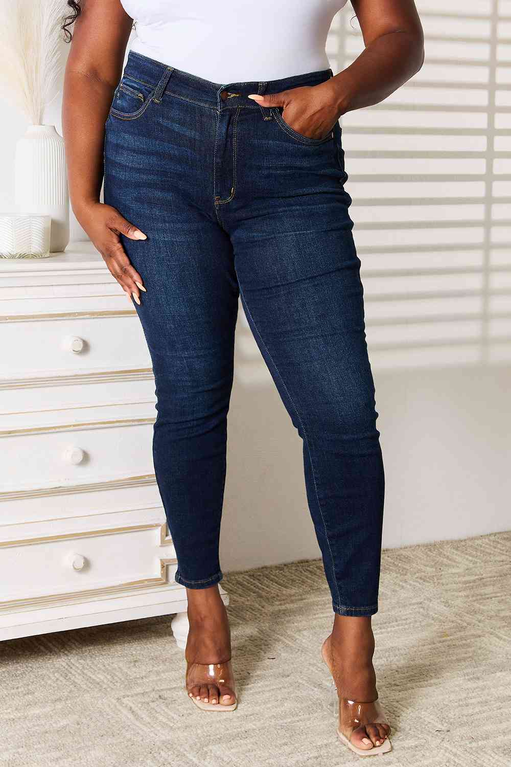 Plus Size, Judy Blue, High-Rise Handsand Skinny Jeans Style 82553
