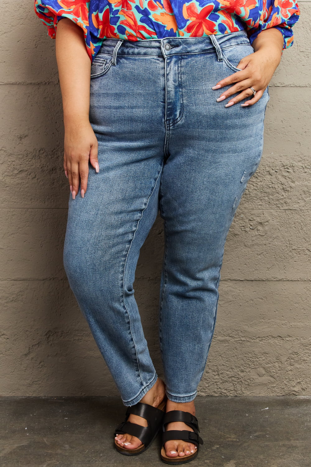 Judy Blue, High Waist Vintage Mild Destroyed Slim Fit Jeans