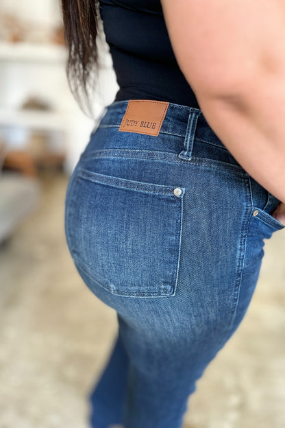 Close-Up, Side View, Judy Blue, Plus Size Mid Rise Tummy Control Straight Leg Jeans Style 88861