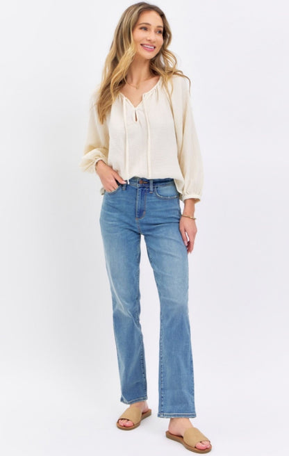 Judy Blue, High Rise Mom Straight Leg Jeans