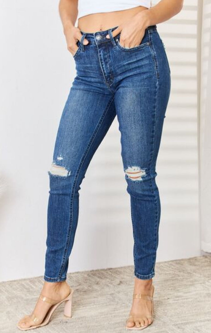 Judy Blue, High Waist Distressed Slim Jeans