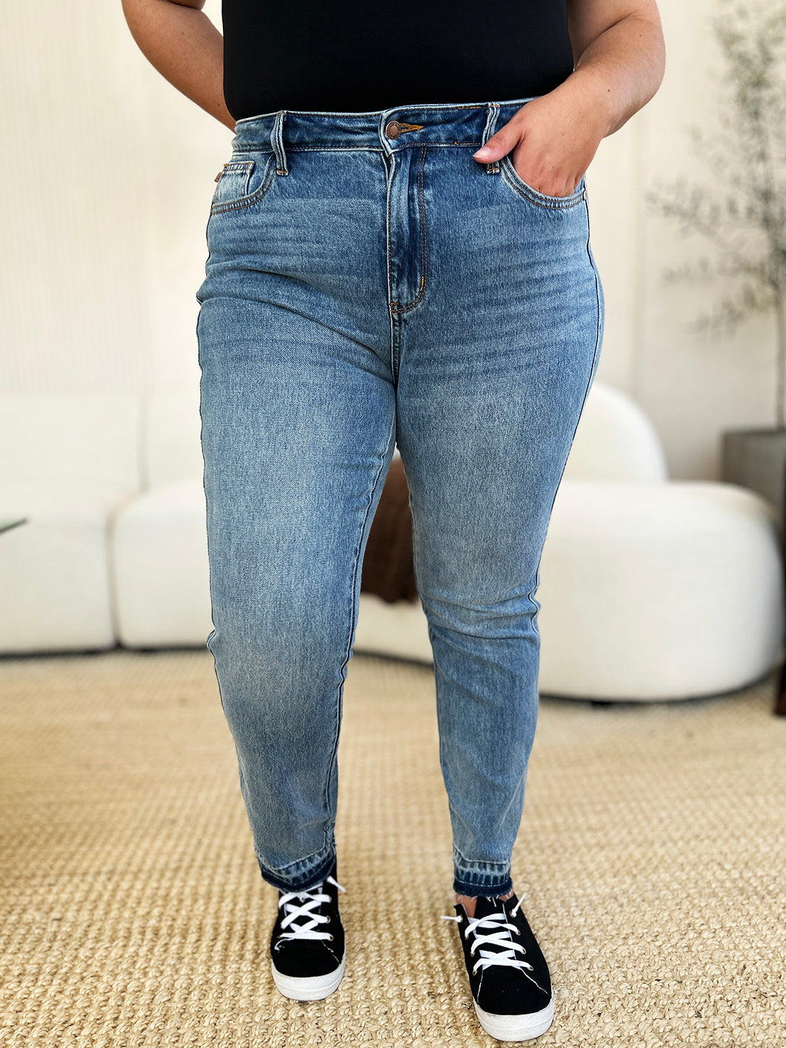 Judy Blue, Mid Rise Rigid Magic Release Hem Boyfriend Jeans