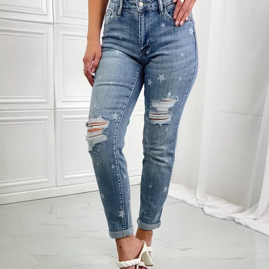 Product Video, Judy Blue Mid Rise Star Crossed Destroyed Cuffed Boyfriend Style 88553