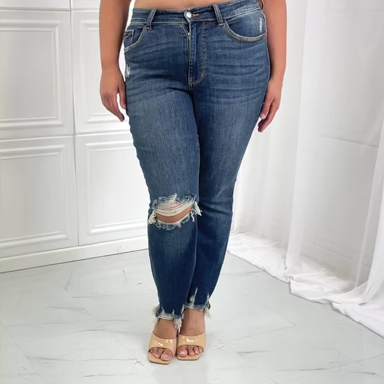 Plus Size, Video, Judy Blue, Mid Rise Chopped Hem Relaxed Jeans Style 82446