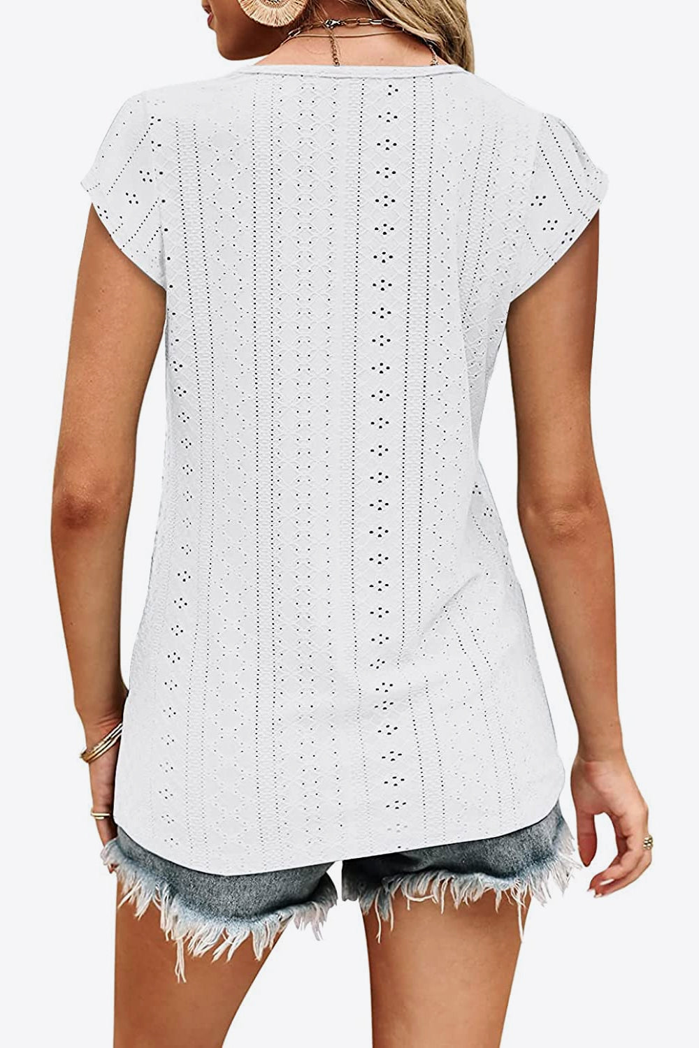 Back View, Eyelet Contrast V-Neck Tee In White