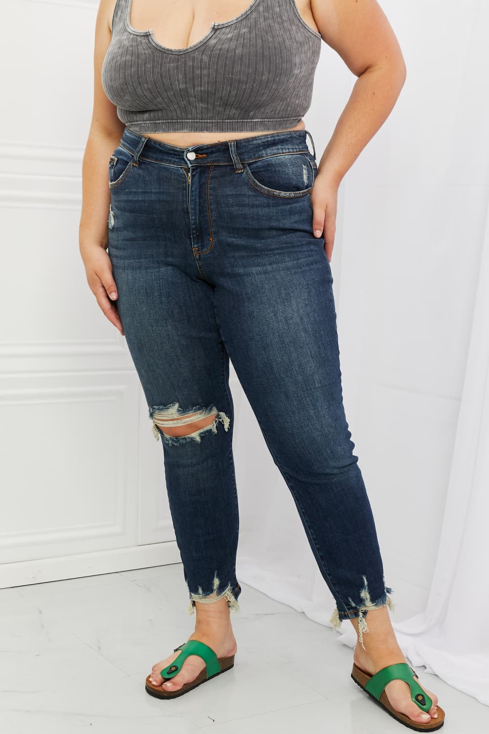 Plus Size, Judy Blue, Mid Rise Chopped Hem Relaxed Jeans Style 82446