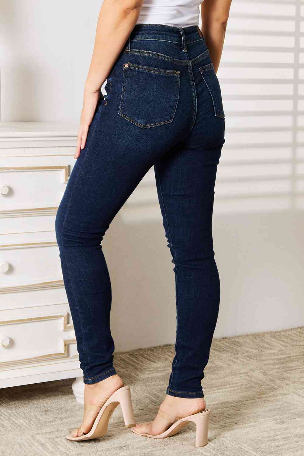 Back View, Judy Blue, High-Rise Handsand Skinny Jeans Style 82553