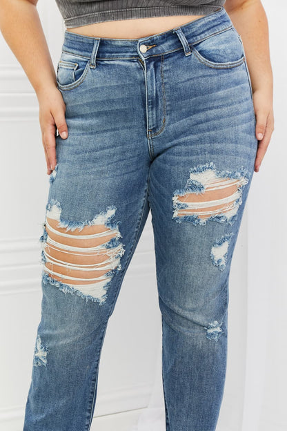 Close-Up, Plus Size, Judy Blue, Mid-Rise Heavy Destroy Straight Jeans