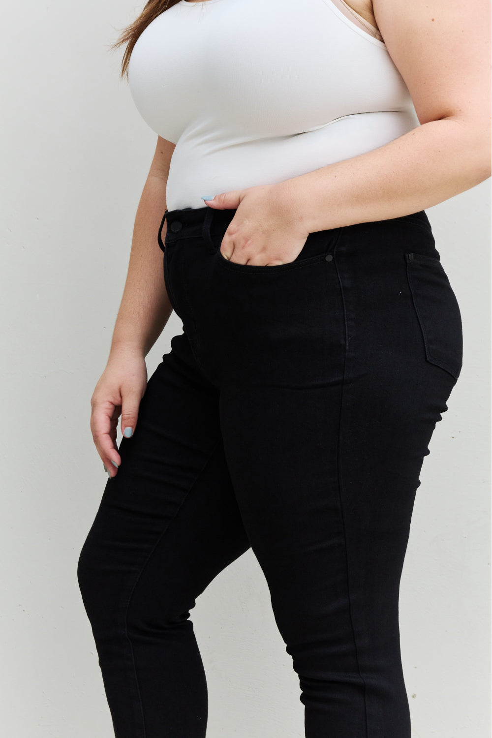 Close-Up, Plus Size, Judy Blue, Mid-Rise, Black Slim Fit Jeans Style 88756
