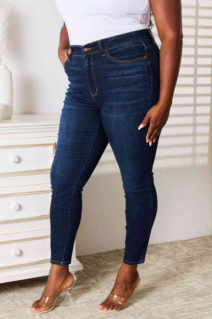 Side VIew, Plus Size, Judy Blue, High-Rise Handsand Skinny Jeans Style 82553