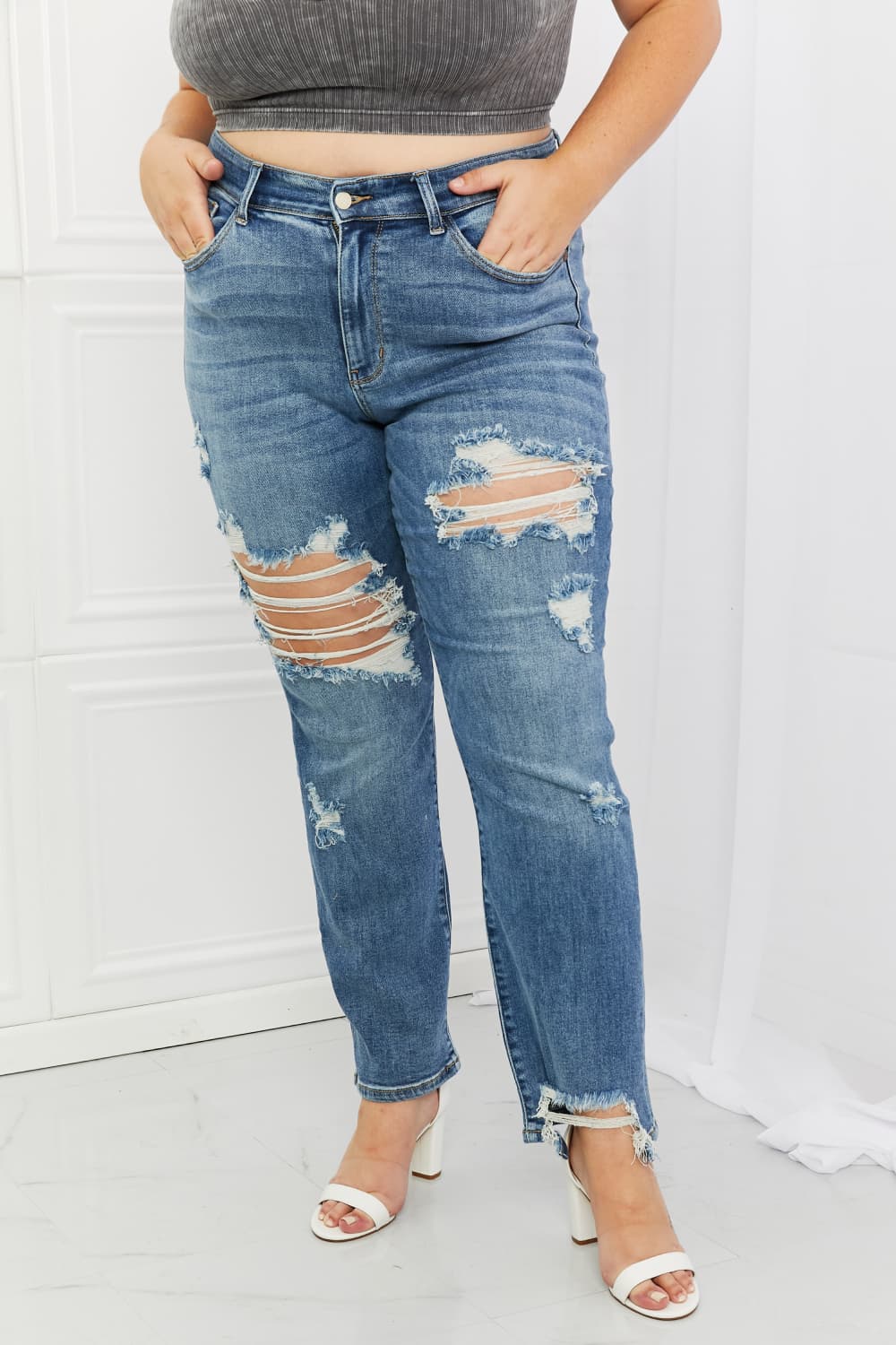 Plus Size, Judy Blue, Mid-Rise Heavy Destroy Straight Jeans