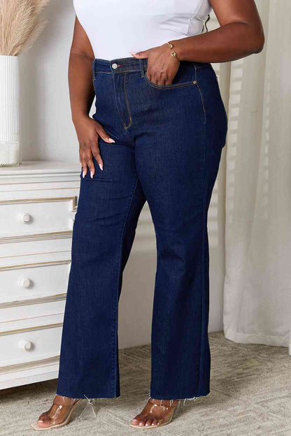 Side View, Plus Size, Judy Blue, High Waist Vintage & Back Darts Detail Straight Leg Jeans Style 82512