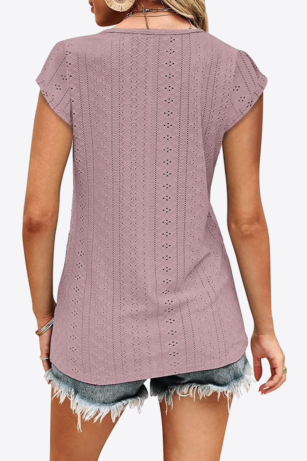 Back View, Eyelet Contrast V-Neck Tee In Lilac