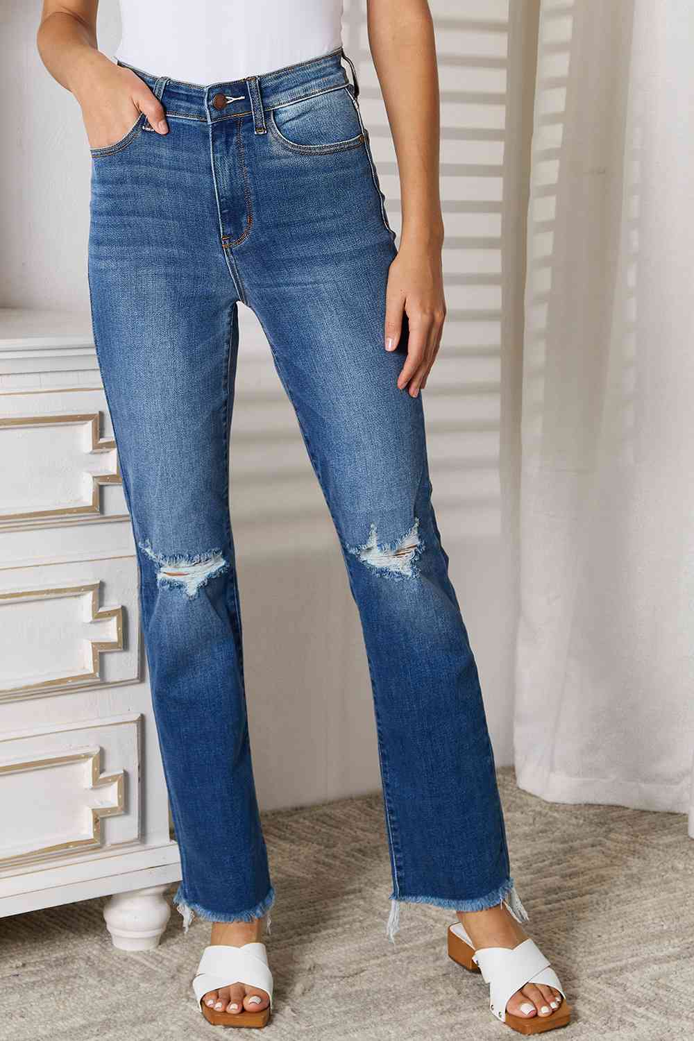 Judy Blue ,High Waist Knee Destroy & Fray Hem Straight Jeans Style 82513