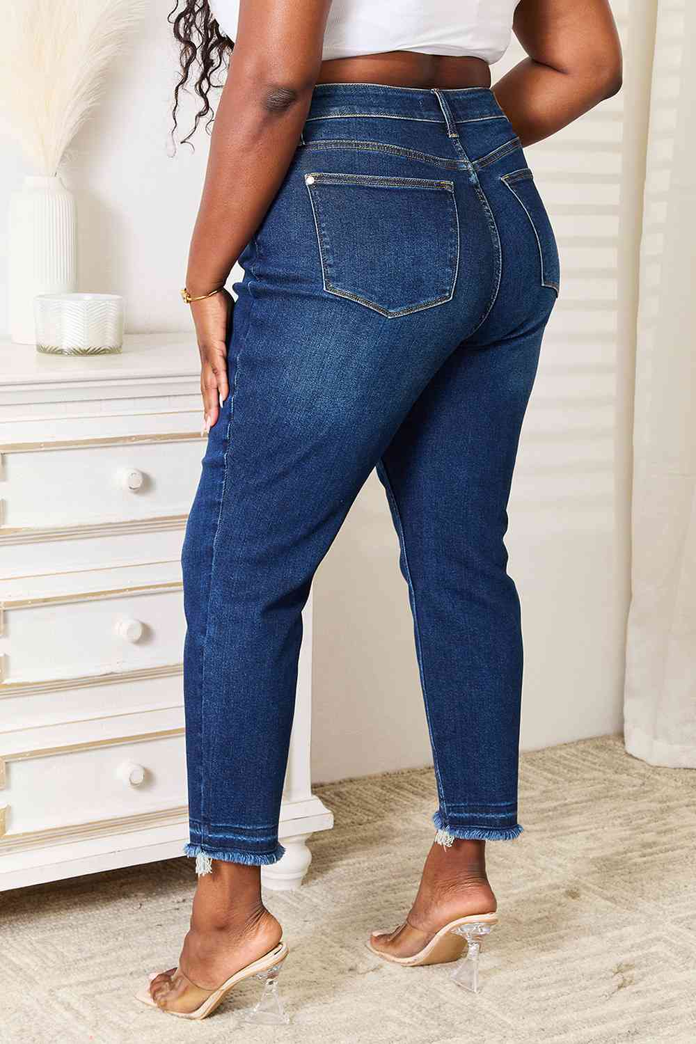 Side View, Plus SIze, Judy Blue, High-Rise Released Hem Slim Jeans Style 88704