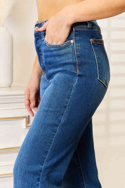 Close-Up, Judy Blue, High-Rise Hidden Button-Fly Straight Leg Dad Jeans Style 82556