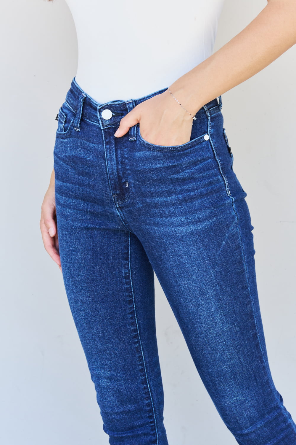 Close-Up, Judy Blue Mid Rise Classic Crinkle Ankle Detail Skinny Jeans 82505