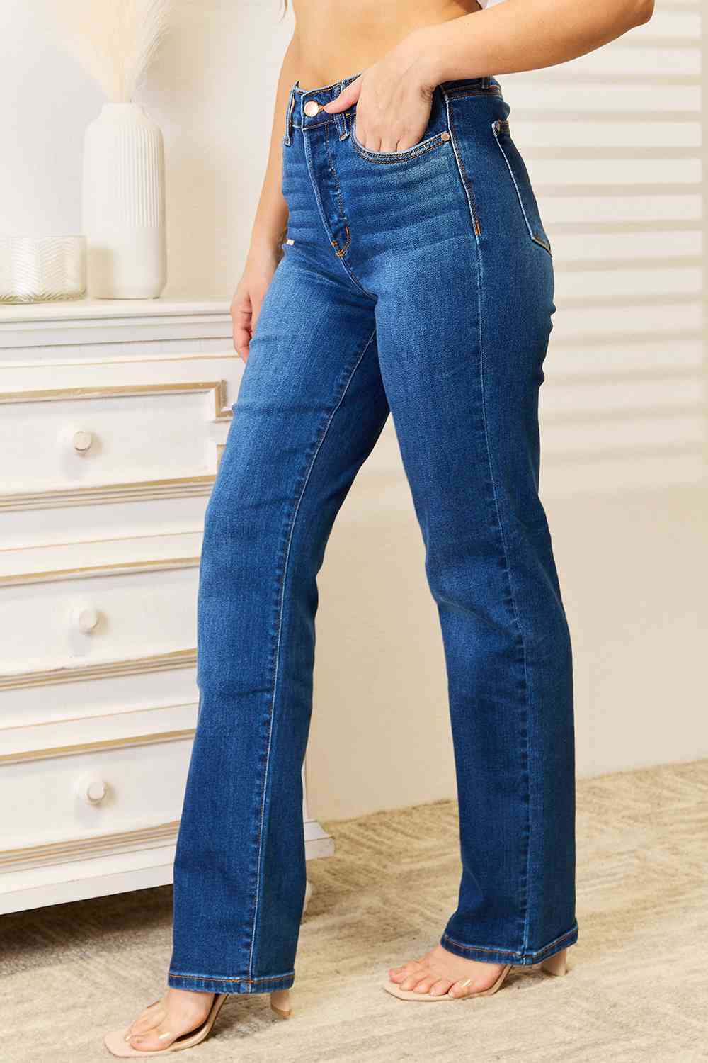 Side View, Judy Blue, High-Rise Hidden Button-Fly Straight Leg Dad Jeans Style 82556